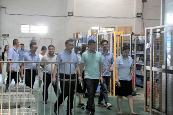 “訪企拓崗促就業(yè),合作共贏創(chuàng)未來(lái)”-貴州工程應(yīng)用技術(shù)學(xué)院領(lǐng)導(dǎo)蒞臨我司開展校企合作調(diào)研